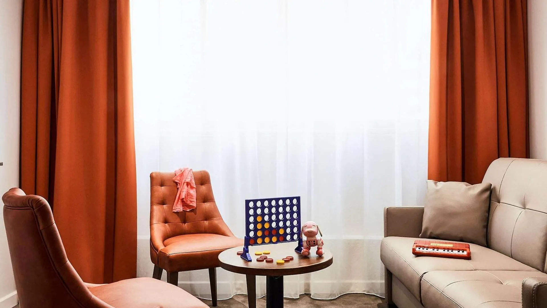 Ibis Styles Hyeres Rooftop & Spa Francia